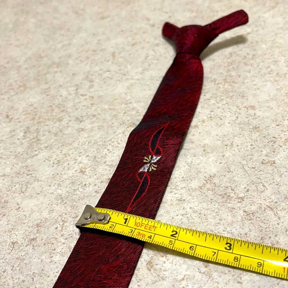 VINTAGE BOYS BURGUNDY CLIP ON TIE